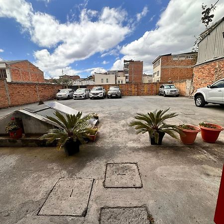 Hotel Coronel Cuenca Luaran gambar